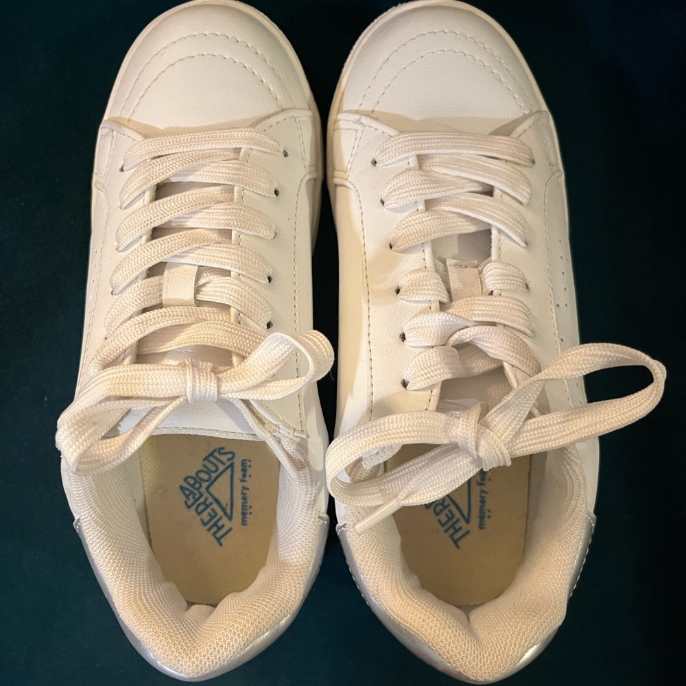 Girls Thereabouts White Sneakers with Laces and Silver Accents